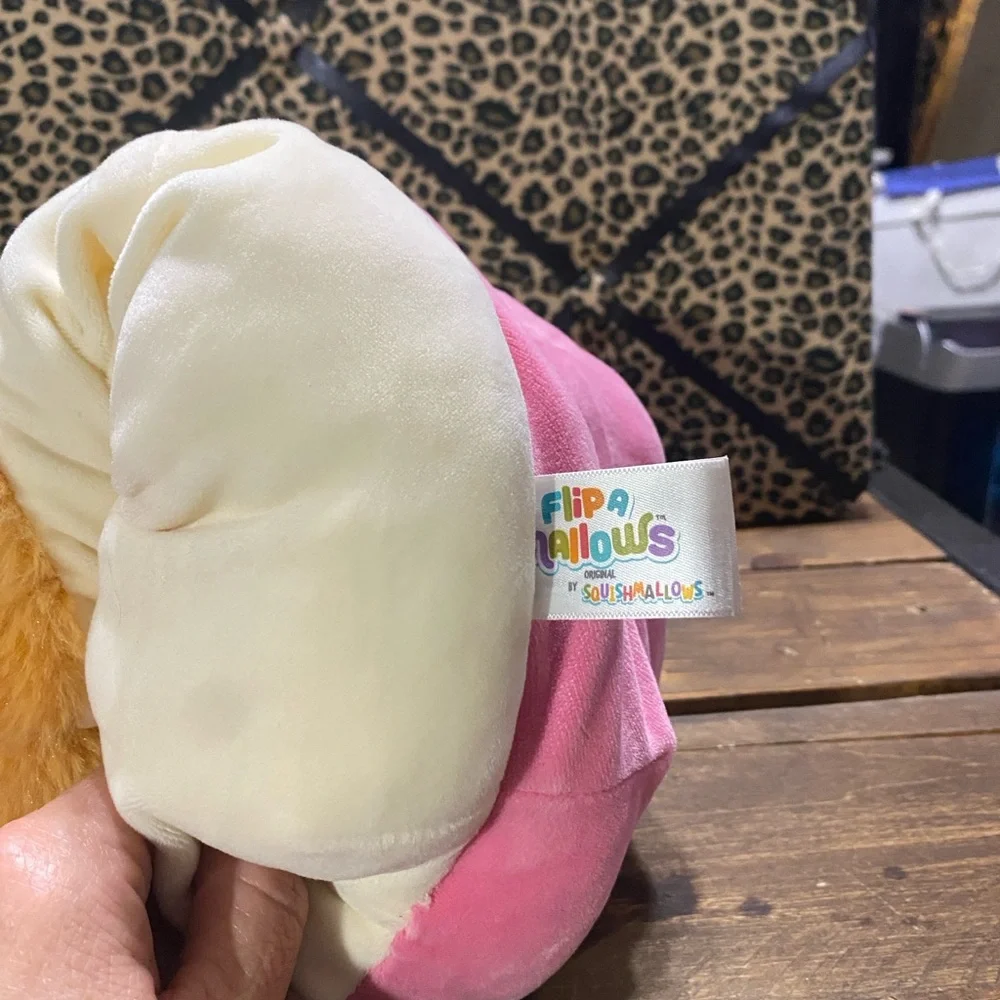 Squishmallows Flip A Mallow Geraldine the Cat & Brock the Bulldog Reversible - Picture 7 of 11